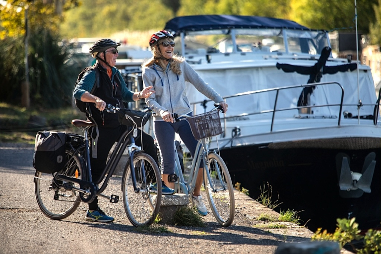 Balade au bord du Canal du Midi à Agde © Olivier Octobre / CRTL Occitanie