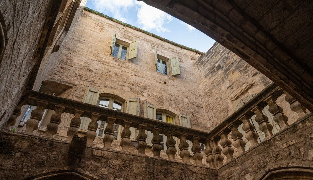 Centre ville de Pézenas, ville de Molière Hôtel des Barons de Lacoste