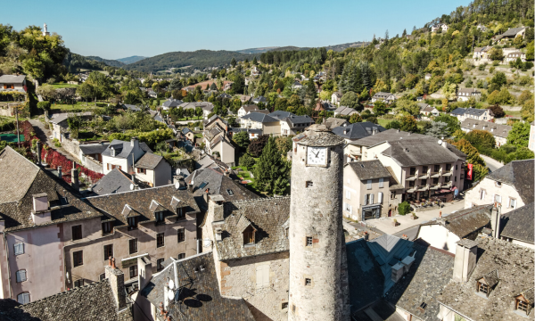 Tour de l'horloge de La Canourgue ©Aurélien Desmiers - Lozère Tourisme